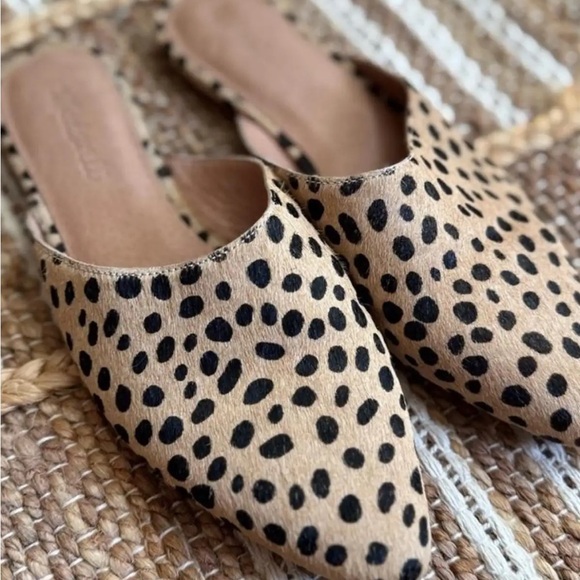 Madewell Remi Mule in Sand Dune
Multi Dotted Calf Hair Sz 8 - Picture 2 of 9
